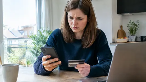 ¿Quién paga si le estafan comprando por internet?