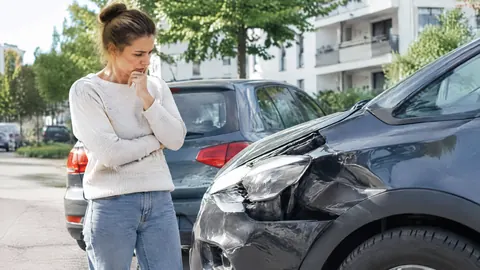 ¿Cuándo conviene pagar un golpe del coche de su bolsillo?