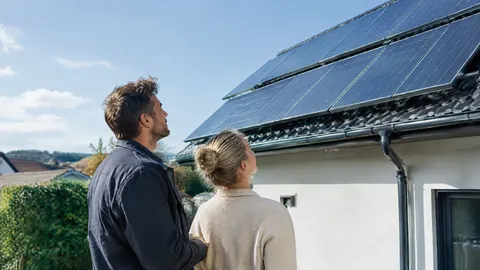¿Cuánto cuesta un seguro de placas solares en España?