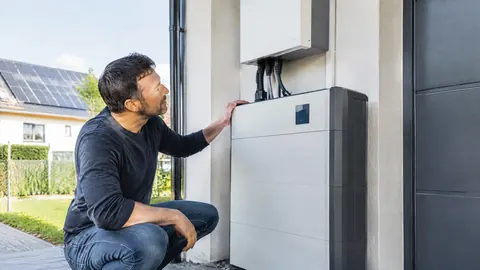 ¿Está asegurada la batería de las placas solares?