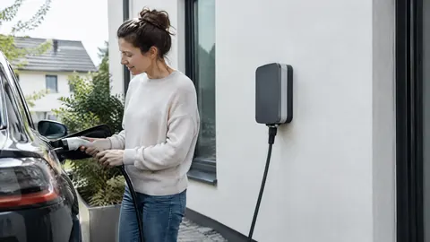 ¿Cubre el seguro de hogar el cargador del coche eléctrico?
